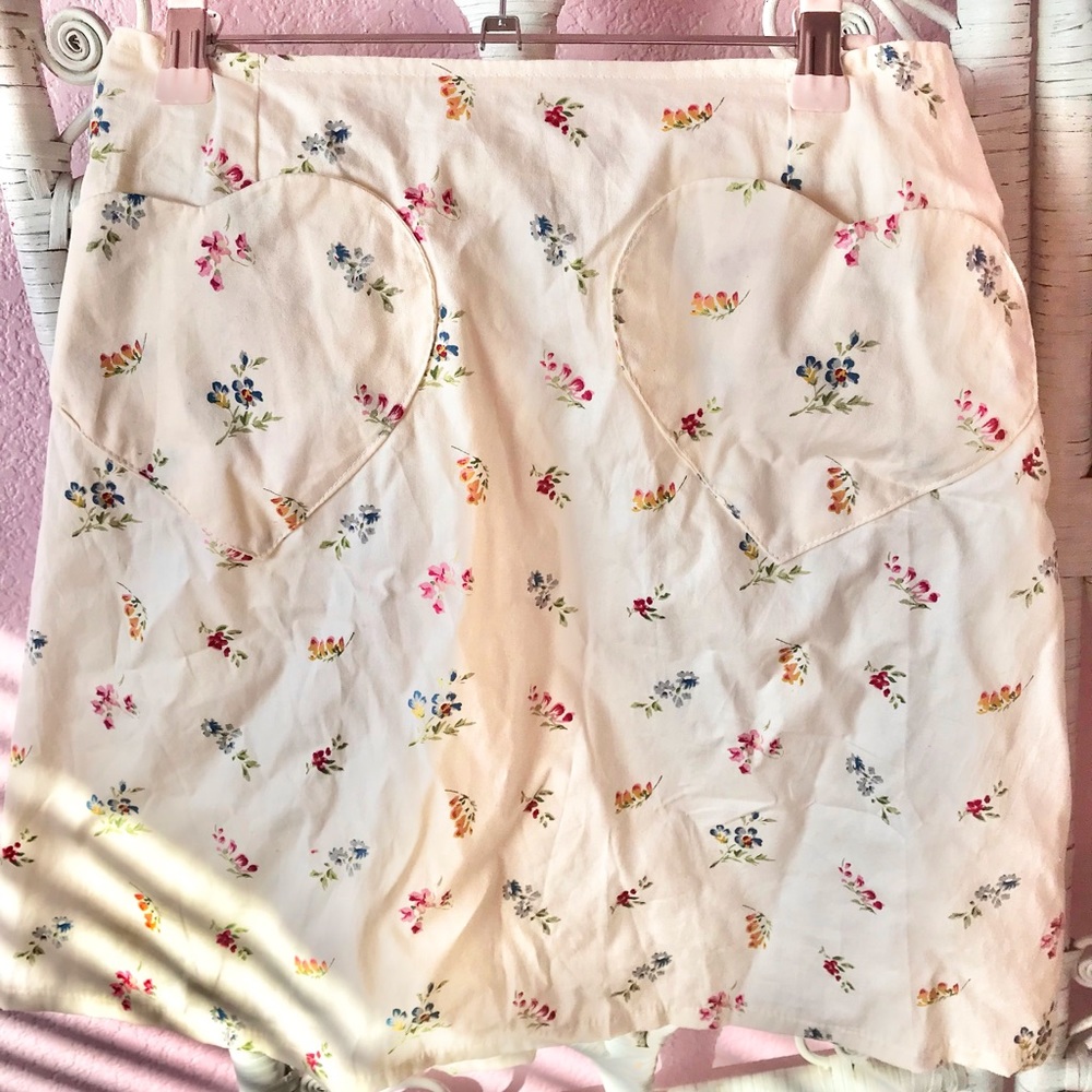 Bonne Chance collections dainty floral skirt with heart pockets